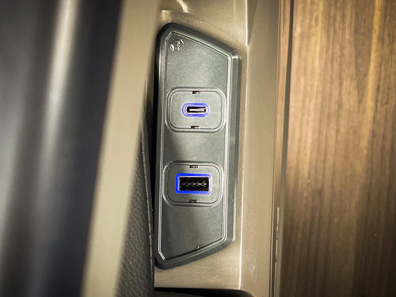 Volare W10 FLY - Interior
