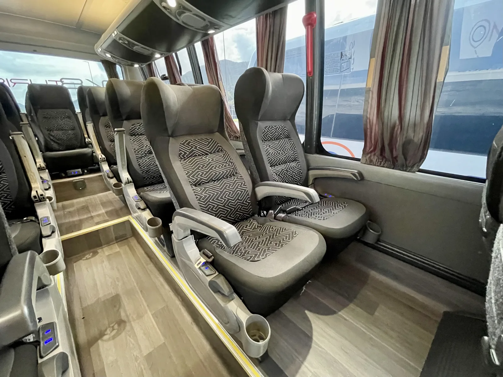 Volare W9 ON — Exterior Lateral